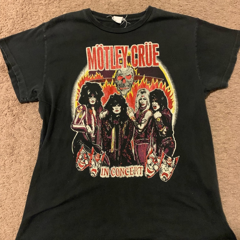 MadeWorn Black Mötley Crüe Graphic Tee